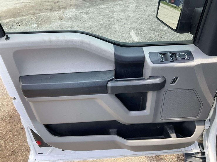 2019-ford-f150-image-12