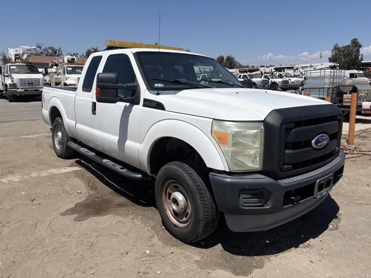 2011-ford-f250-image-2