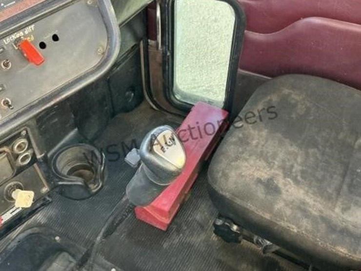 2005-peterbilt-379-image-20