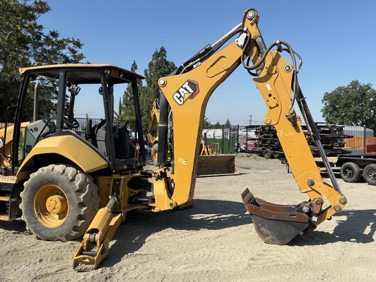 2022-caterpillar-430-image-15