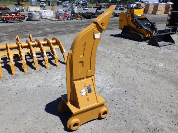 caterpillar-320-image-4