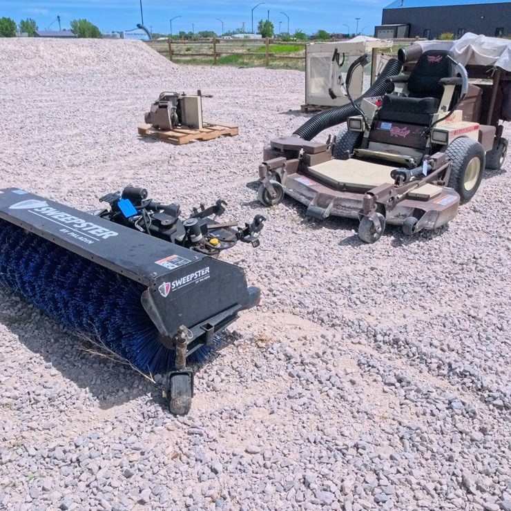 #1035 • 2008 GRASSHOPPER 729 Zero Turn Mower