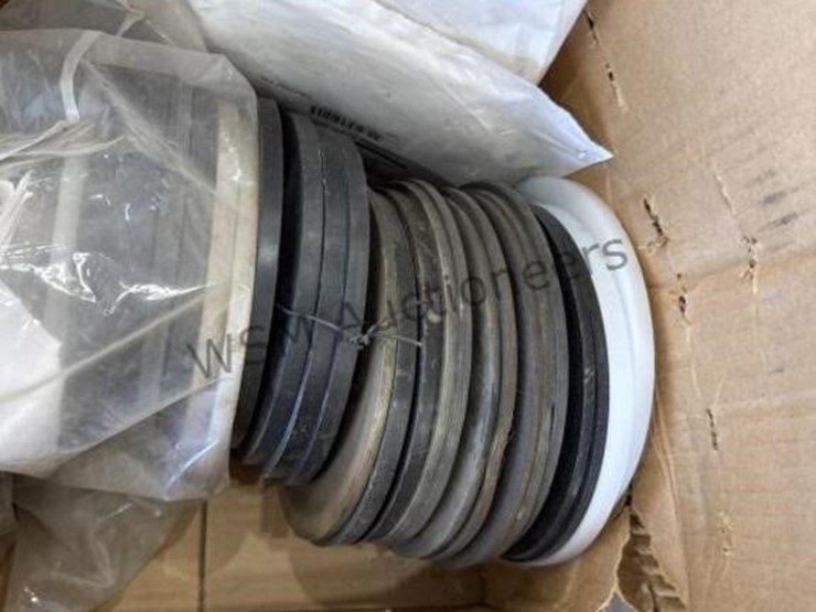 versa-spreader-trailer-suspension-and-bushing-image-9