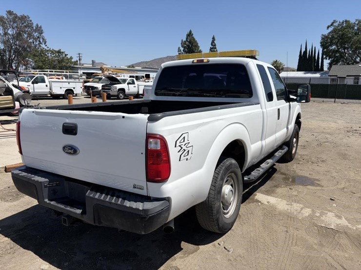 2011-ford-f250-image-3