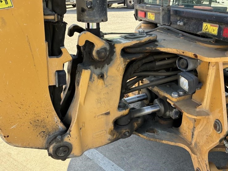 2014-caterpillar-430e-image-22