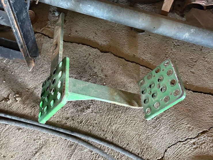 john-deere-side-step-off-40-series-image-1