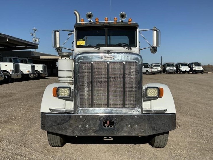 1999-peterbilt-357-image-2