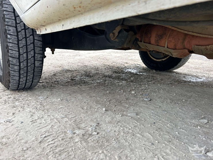 2019-ford-e350-image-16