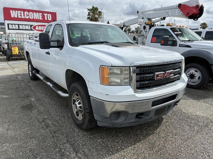 2012-gmc-sierra-2500-image-2