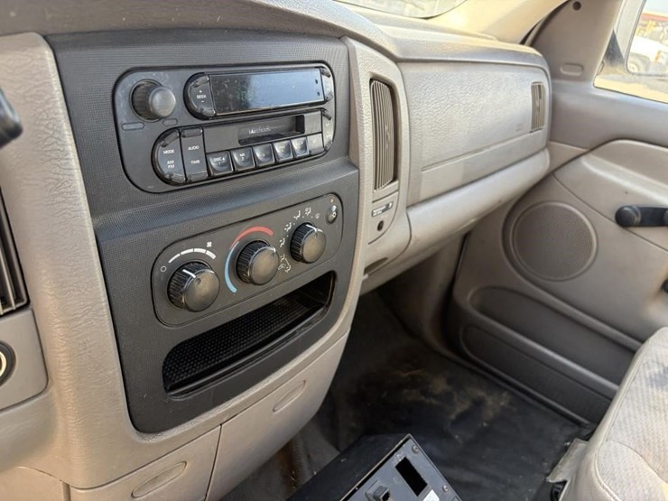 2005-dodge-ram-2500-image-15
