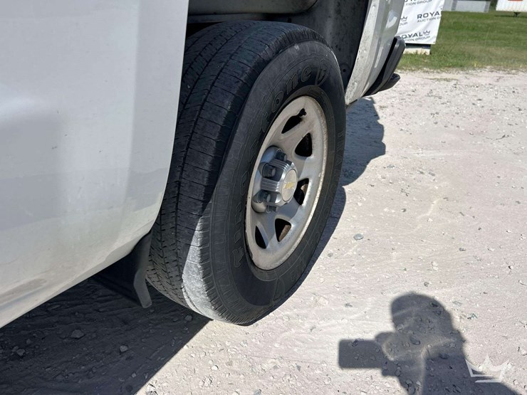 2019-chevrolet-silverado-1500-image-28