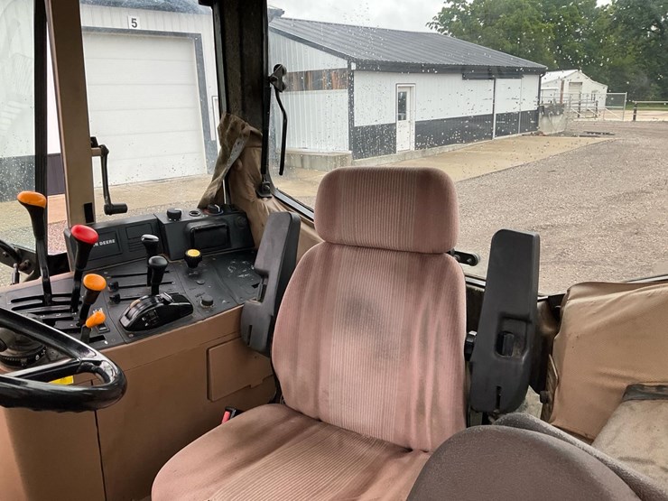 1993-john-deere-6300-image-37