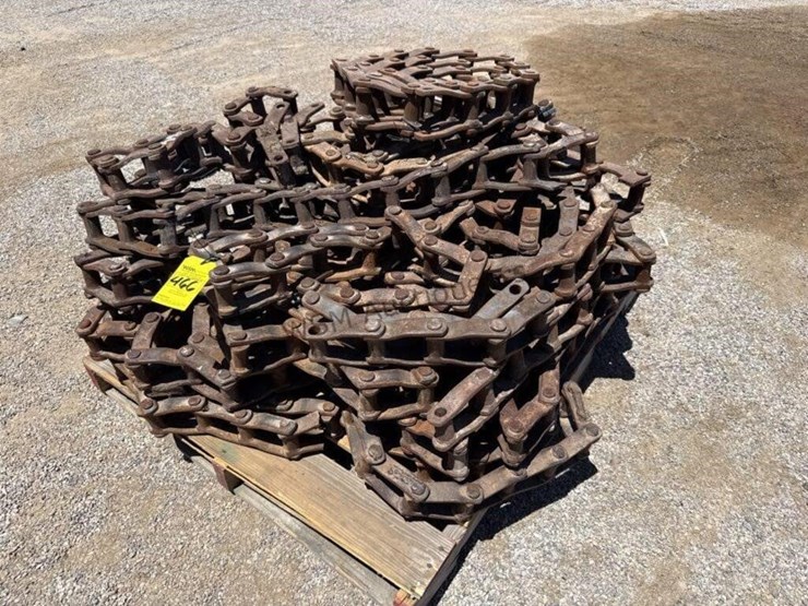 pallet-of-drive-chains-for-v-bottom-spreader-image-4