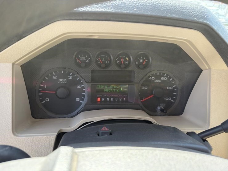 2010-ford-f450-image-17