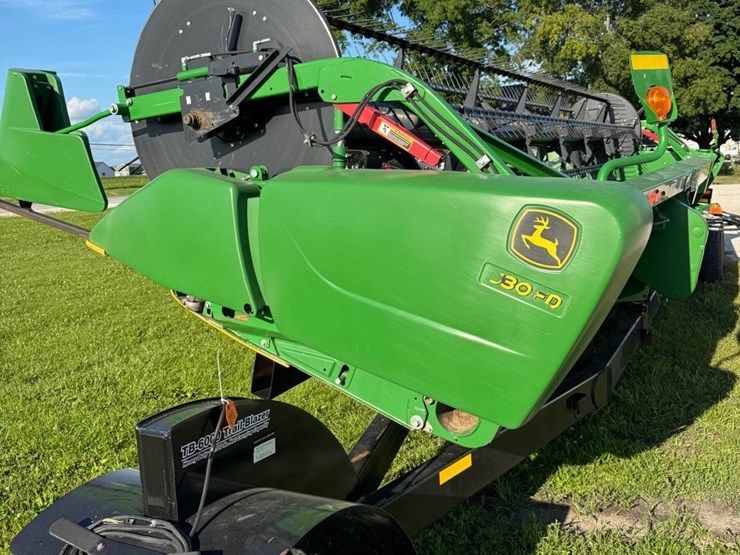 2015-john-deere-630fd-image-1