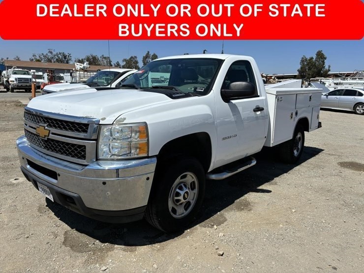 2012-chevrolet-silverado-2500-image-1