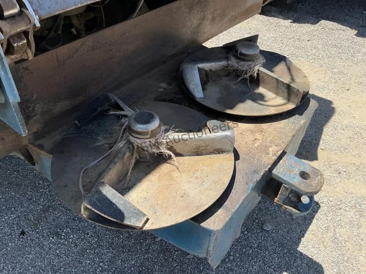 2010-versa-v-bottom-spreader-trailer-image-11