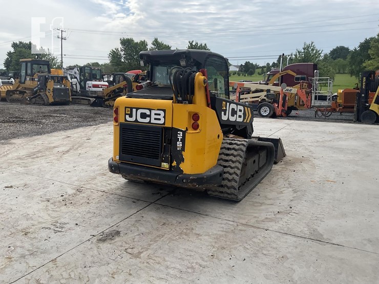 2021-jcb-3ts-8t-image-4