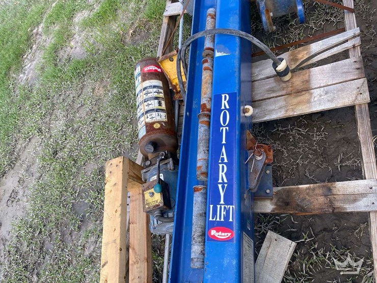 rotary-2-post-automotive-lift-image-6