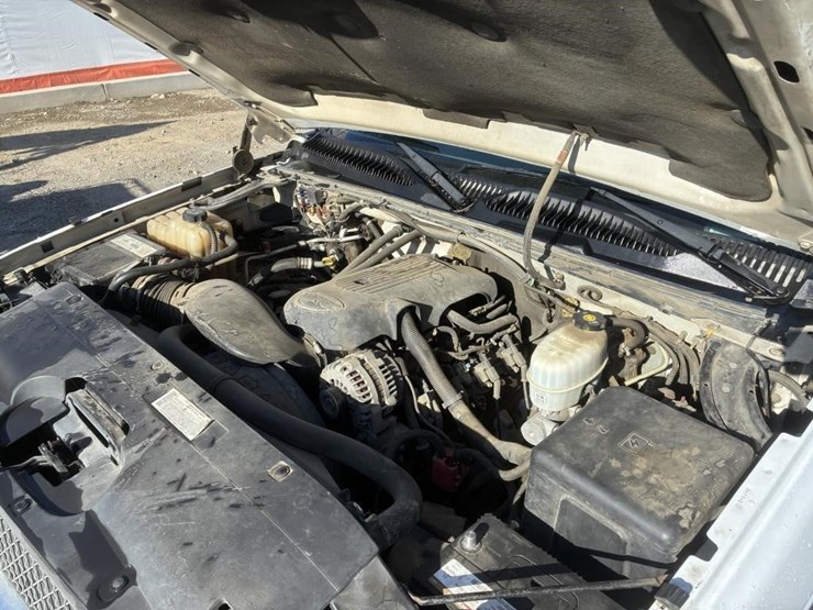 2003-chevrolet-silverado-2500-image-7