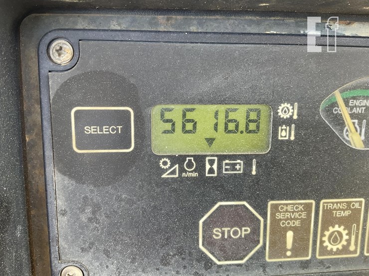 2004-deere-700h-image-16