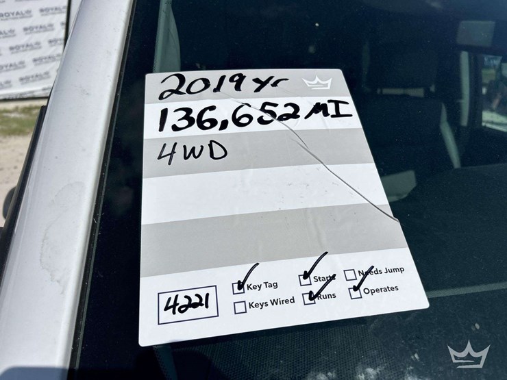 2019-chevrolet-silverado-1500-image-33
