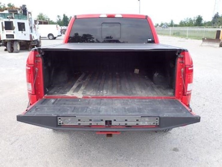 2016-ford-f150-image-30