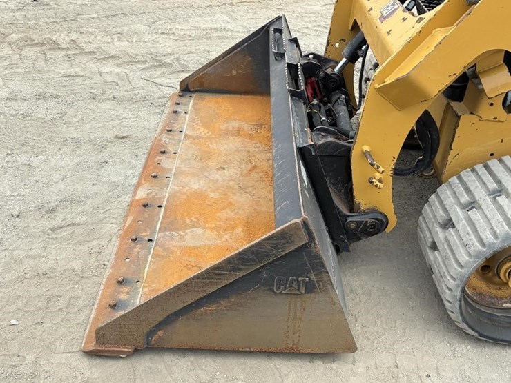 2019-caterpillar-259d3-image-5