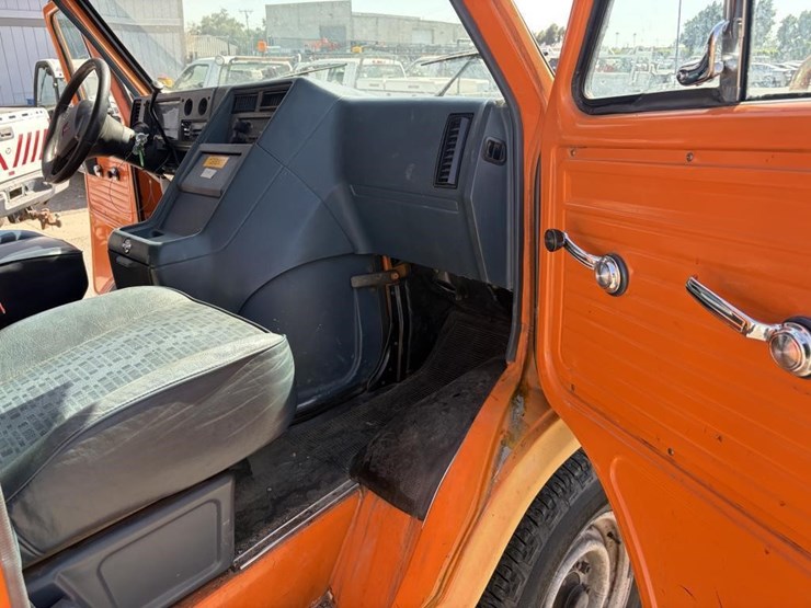 1992-utility-van-image-10