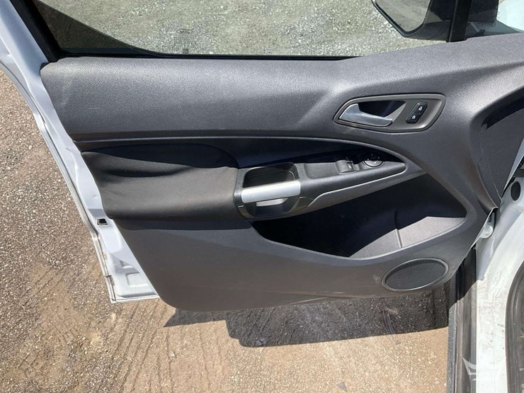 2016-ford-transit-connect-image-12
