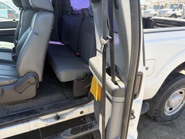 2011-ford-f250-image-12
