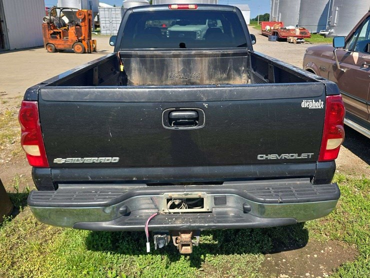 2003-chevrolet-2500hd-pick-up-truck,-211,414-miles,-extended-cab,-long-bed,-gas,-power-window-and-locks,-6.0-vortec,-vin--1gchk29u33e374043-image-5
