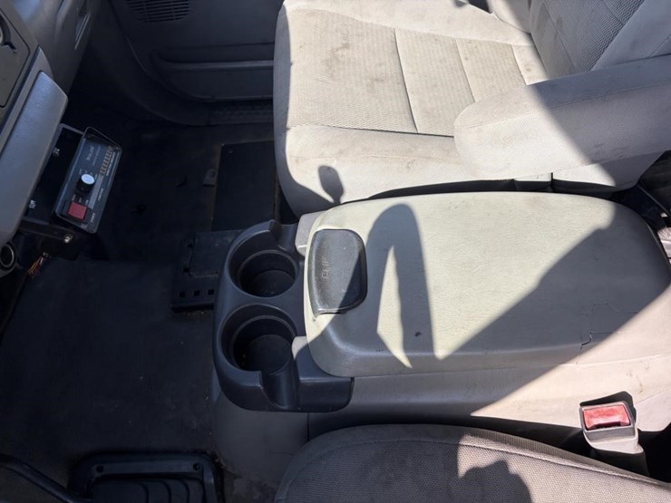 2006-ford-f450-xl-image-22