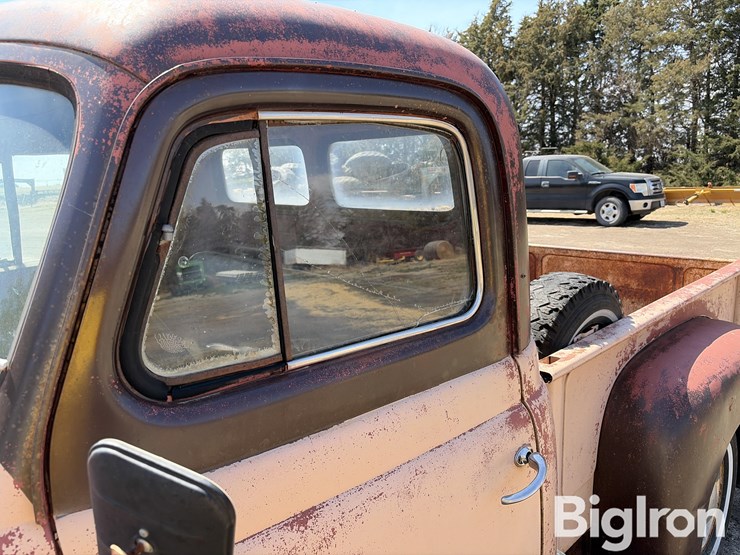 1954-international-r100-step-side-pickup-image-11