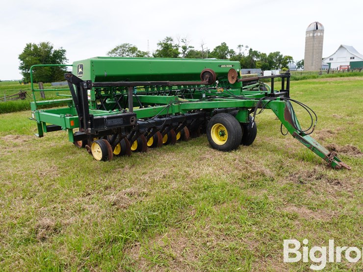 john-deere-750-image-3