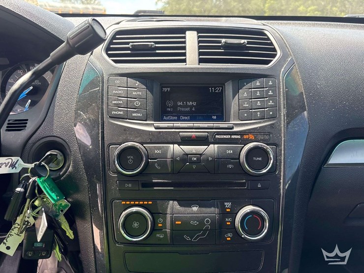 2018-ford-explorer-image-16