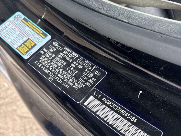 2015-kia-sedona-image-6