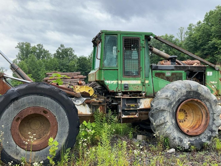 2008-deere-748g-iii-image-4