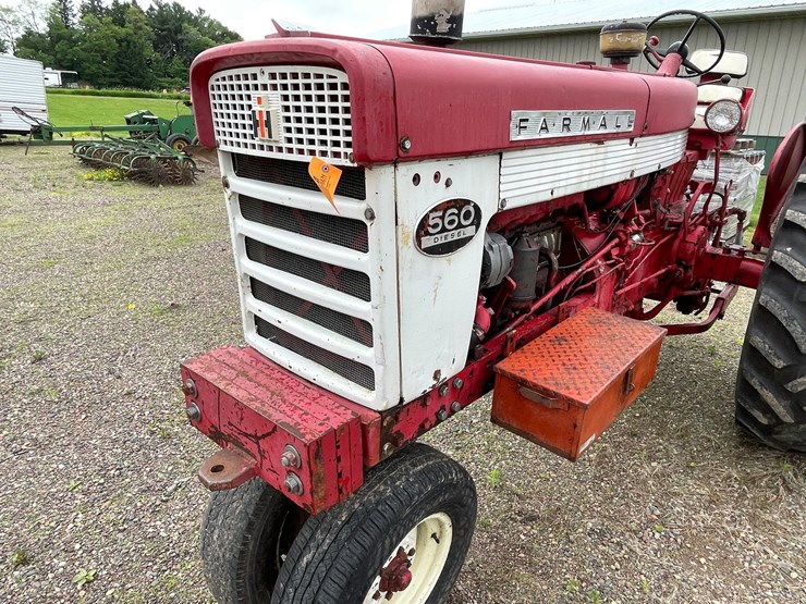#4905-•-farmall-560-diesel-tractor-image-9