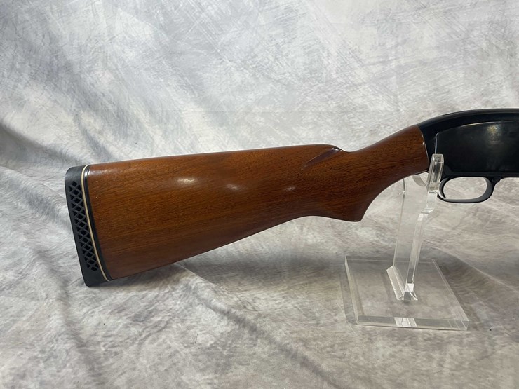 #4123-•-winchester-model-12,-12-ga.-pump-action-shotgun,-sn:-1213817,-(neenah,-wi)-image-3