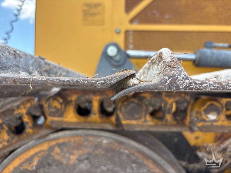 2018-deere-650k-image-40