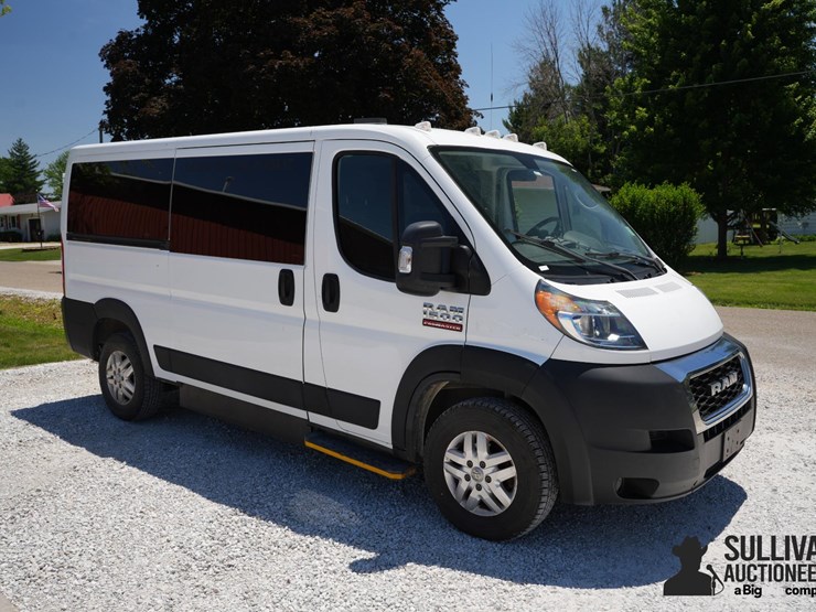 2021-ram-promaster-1500-image-3
