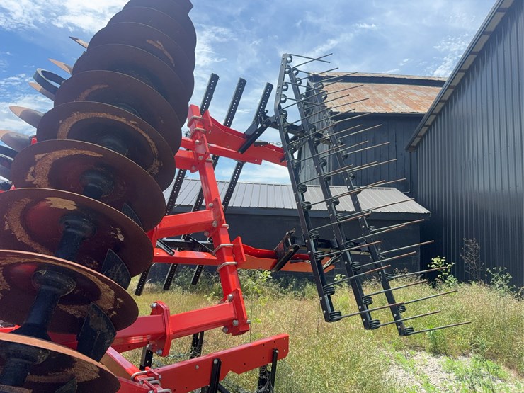 kuhn-krause-8215-19-image-20