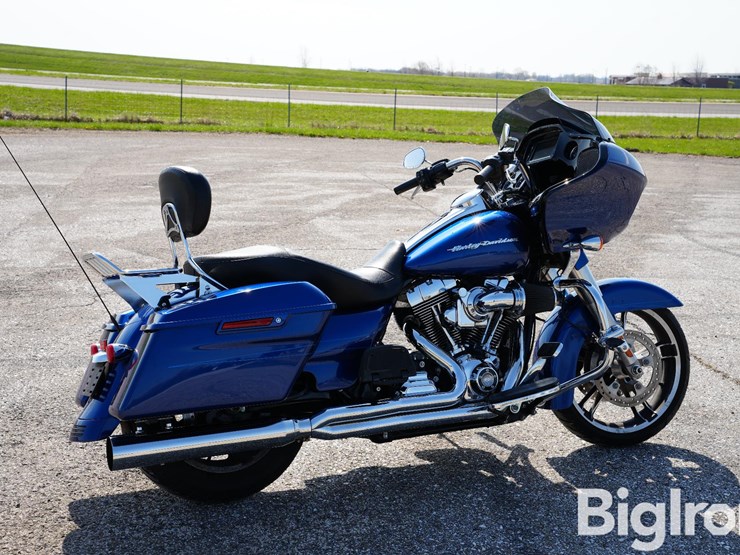 run-#11---2015-harley-davidson-road-glide-motorcycle-image-5