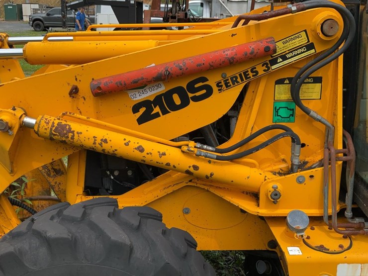 1998-jcb-210-image-18