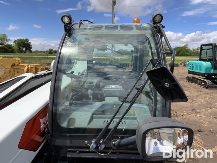 2024-bobcat-tl619-image-13