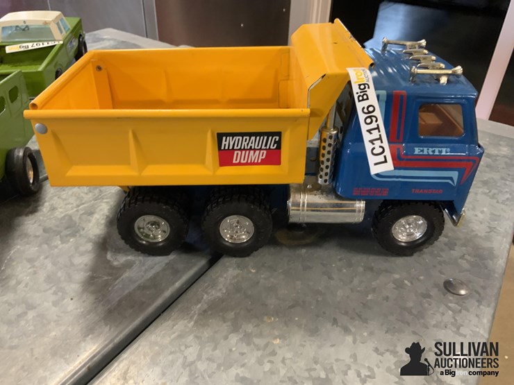 ertl-transtar-dump-truck-image-4