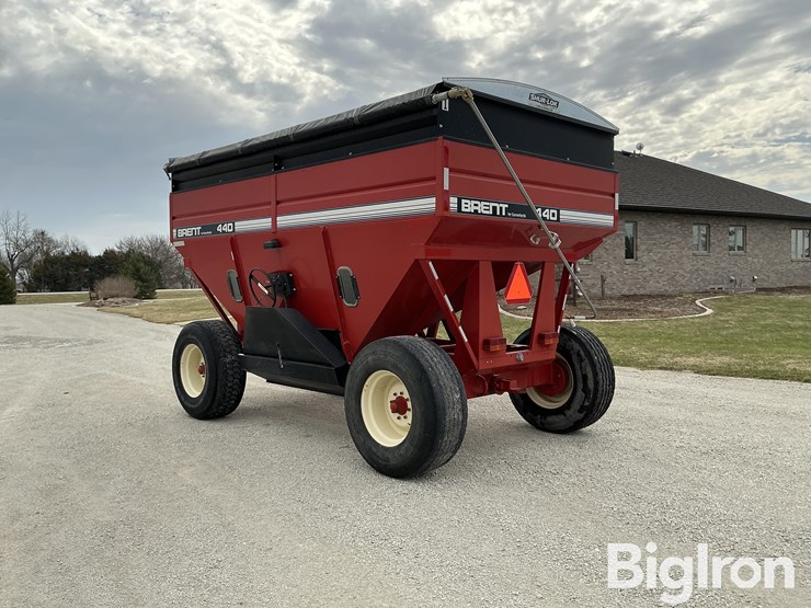 unverferth-brent-gt440-grain-wagon-image-7