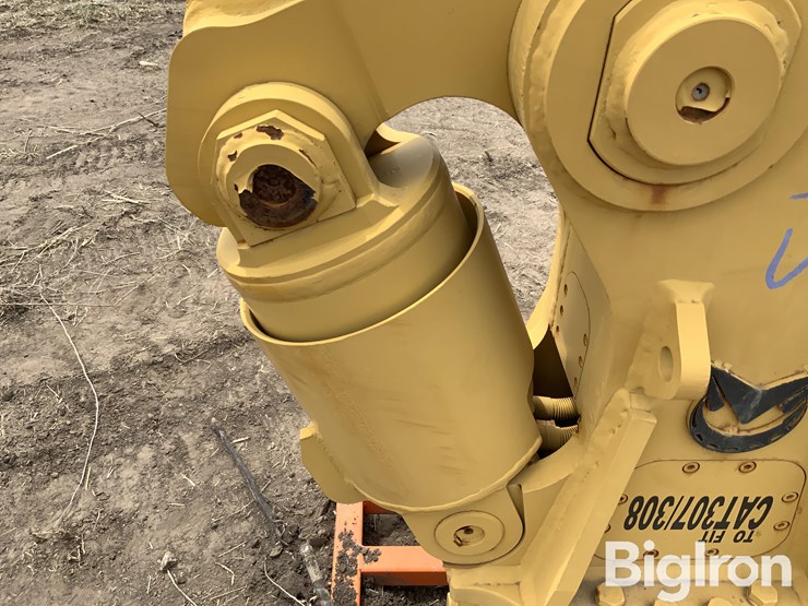 2023-caterpillar-307-image-17