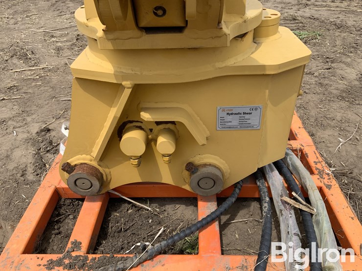 2023-caterpillar-307-image-18